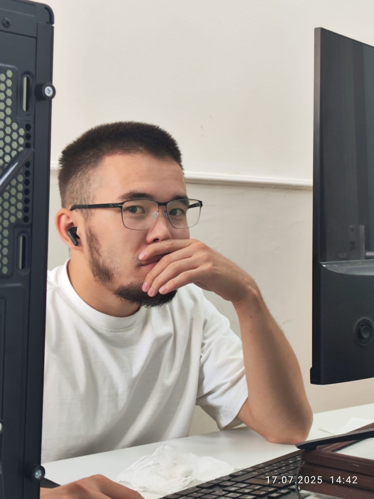 Асхат Омирбек